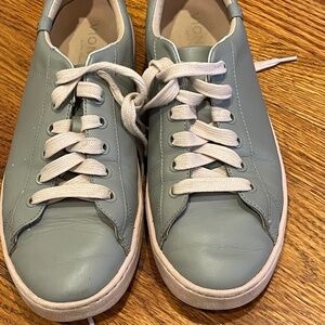 Vionic leather sneakers women's 8
